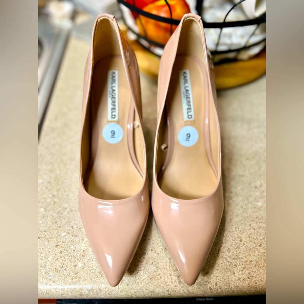 Karl Lagerfeld Tan Patent Leather Heels (Never worn)